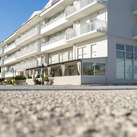 Summery Hotel Lixouri