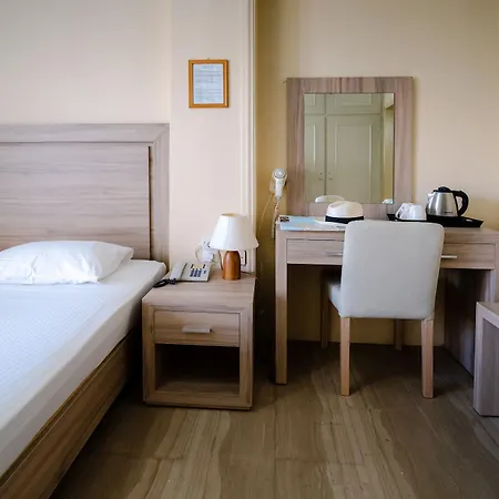 Hotel Summery