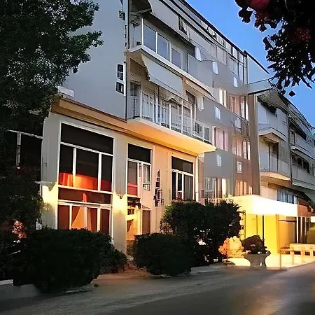 Hotel Summery 3*