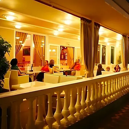 Hotel Summery 3*
