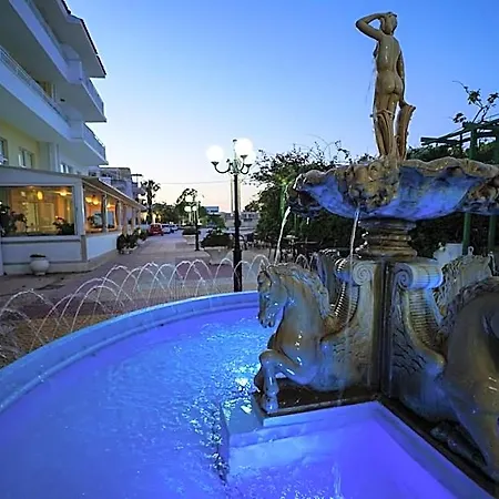 Summery Hotel