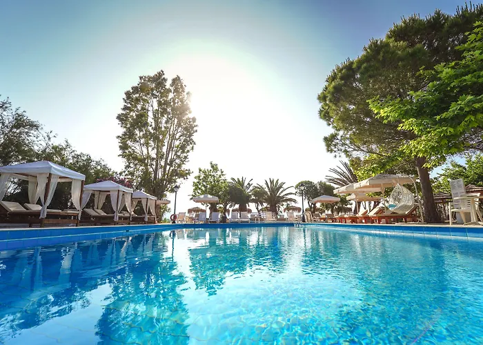 Hotel Summery Lixúri